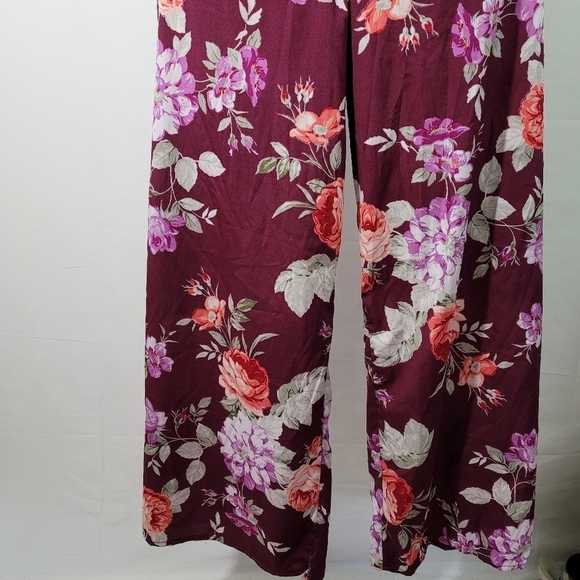 Band Of Gypsie Burgundy Floral Wide Leg Smocked Back Full Length Romper Sz XS - Picture 6 of 11